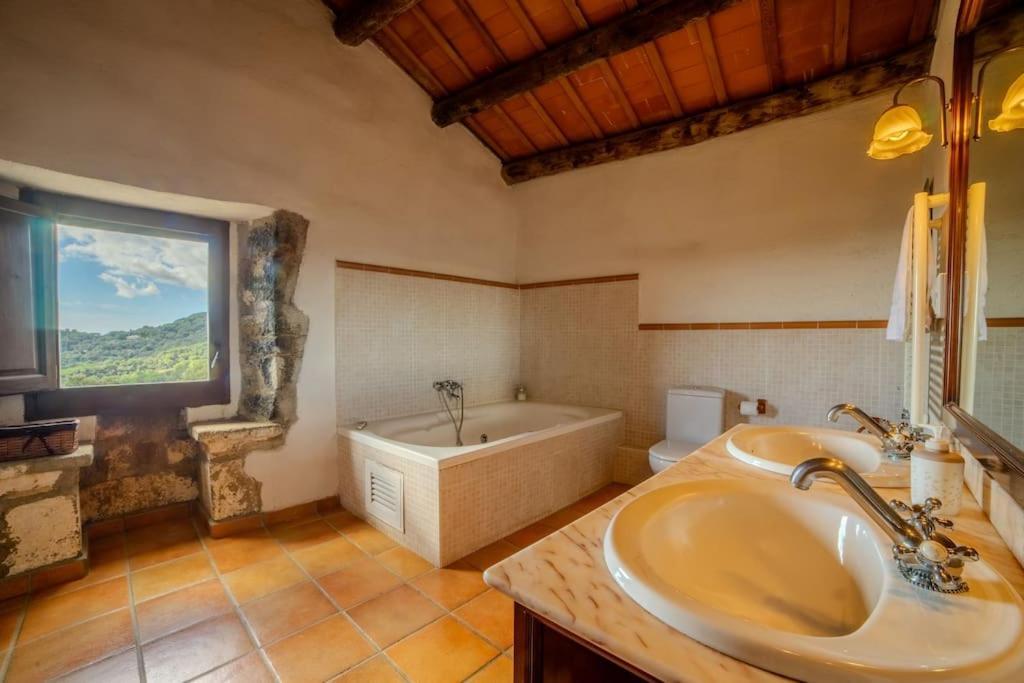 Masia Can Castellar Sant Iscle De Vallalta Ngoại thất bức ảnh