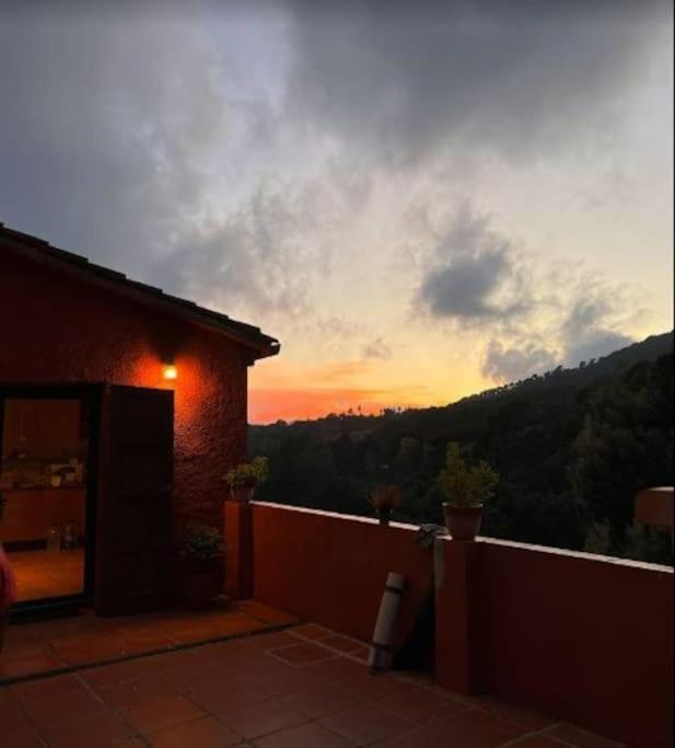 Masia Can Castellar Sant Iscle De Vallalta Ngoại thất bức ảnh